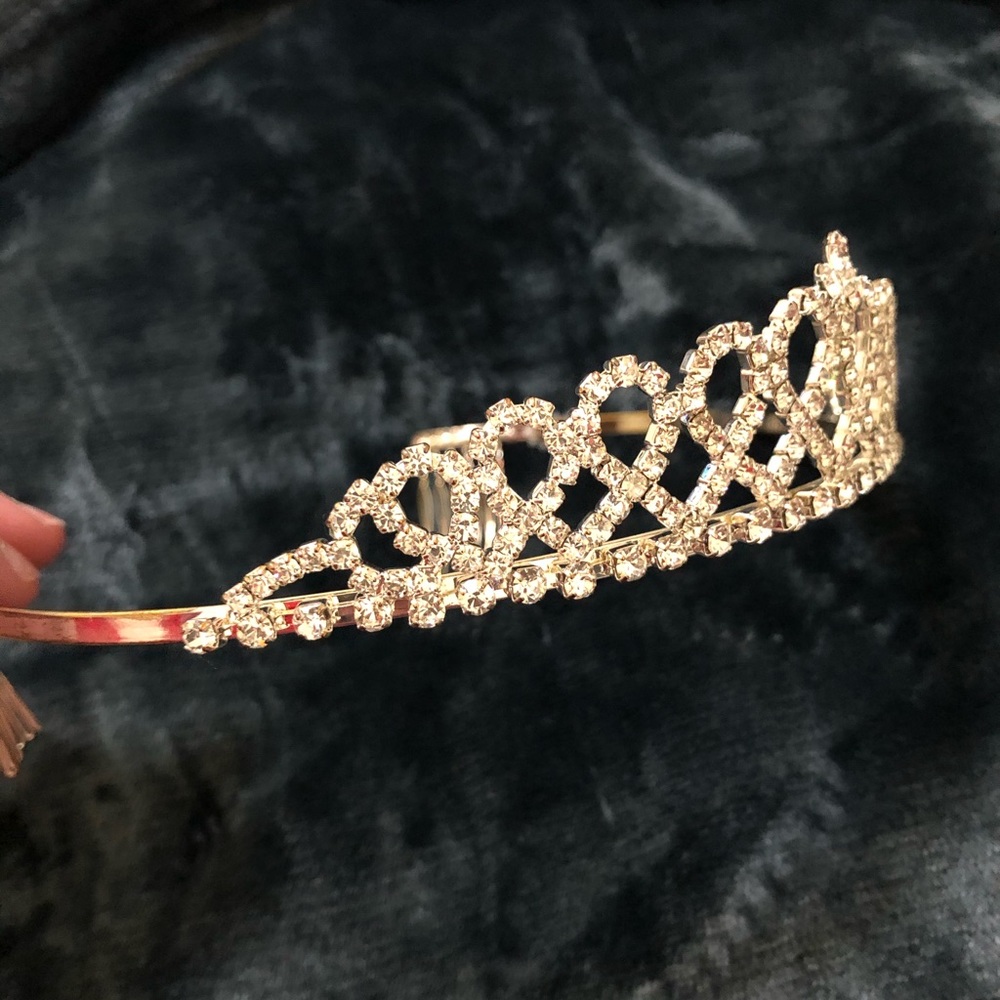 Stunning Bel Aire Bridal Tiara with Rhinestones - Picture 4 of 6